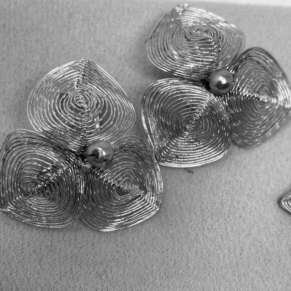 Princess Jewelry Brooch and Earrings Set Vintage 1950’s Original Packaging NEW - Picture 3 of 15